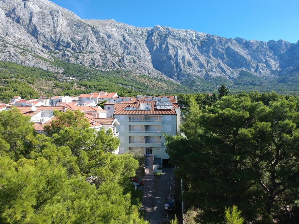 Ruza&Nikolina "1" Apartmani - Baška Voda Extérieur photo