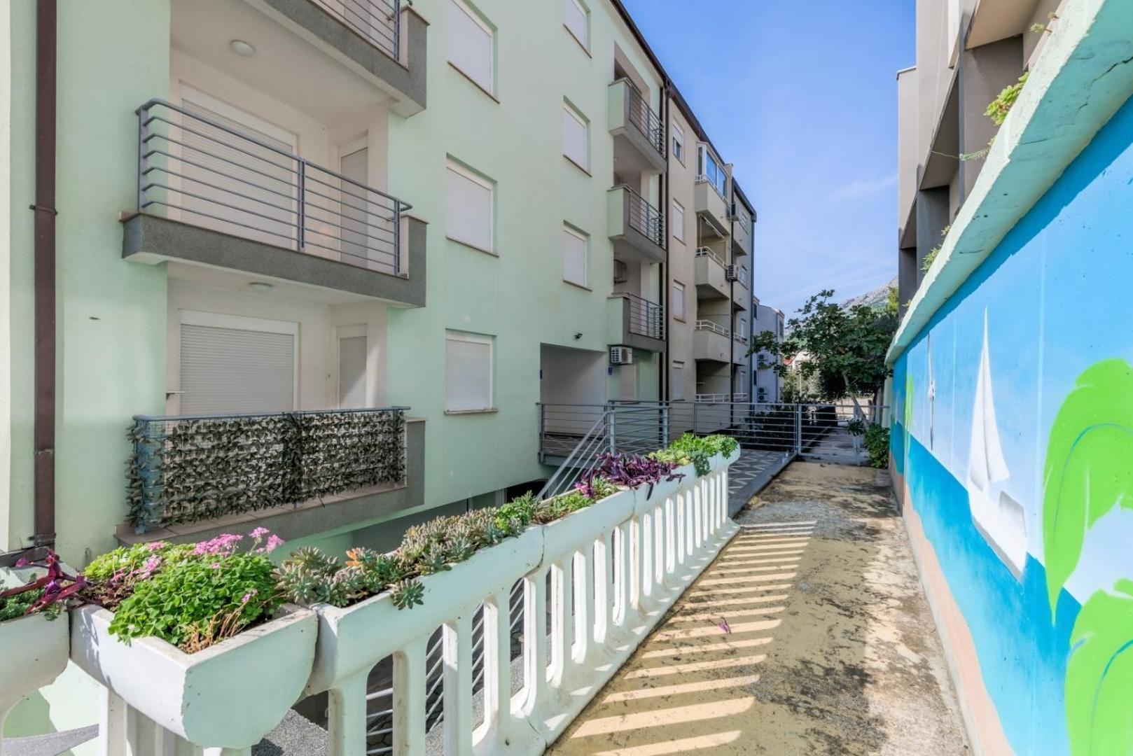 Ruza&Nikolina "1" Apartmani - Baška Voda Extérieur photo