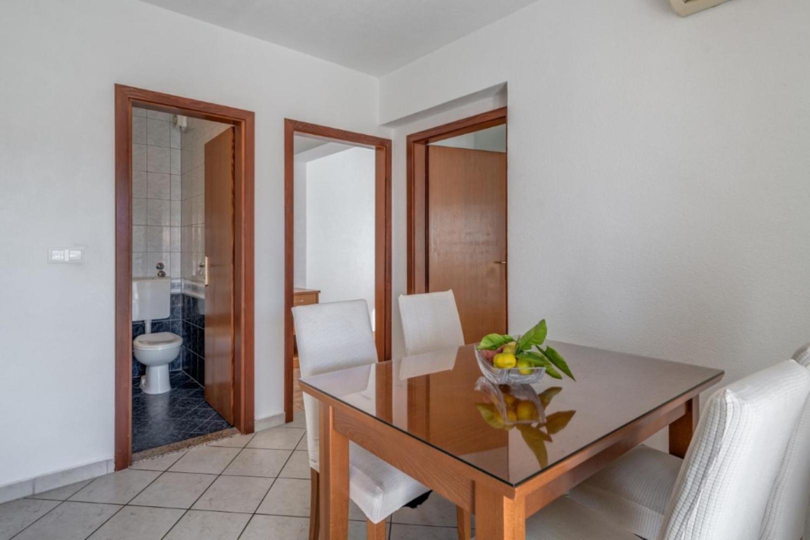 Ruza&Nikolina "1" Apartmani - Baška Voda Extérieur photo