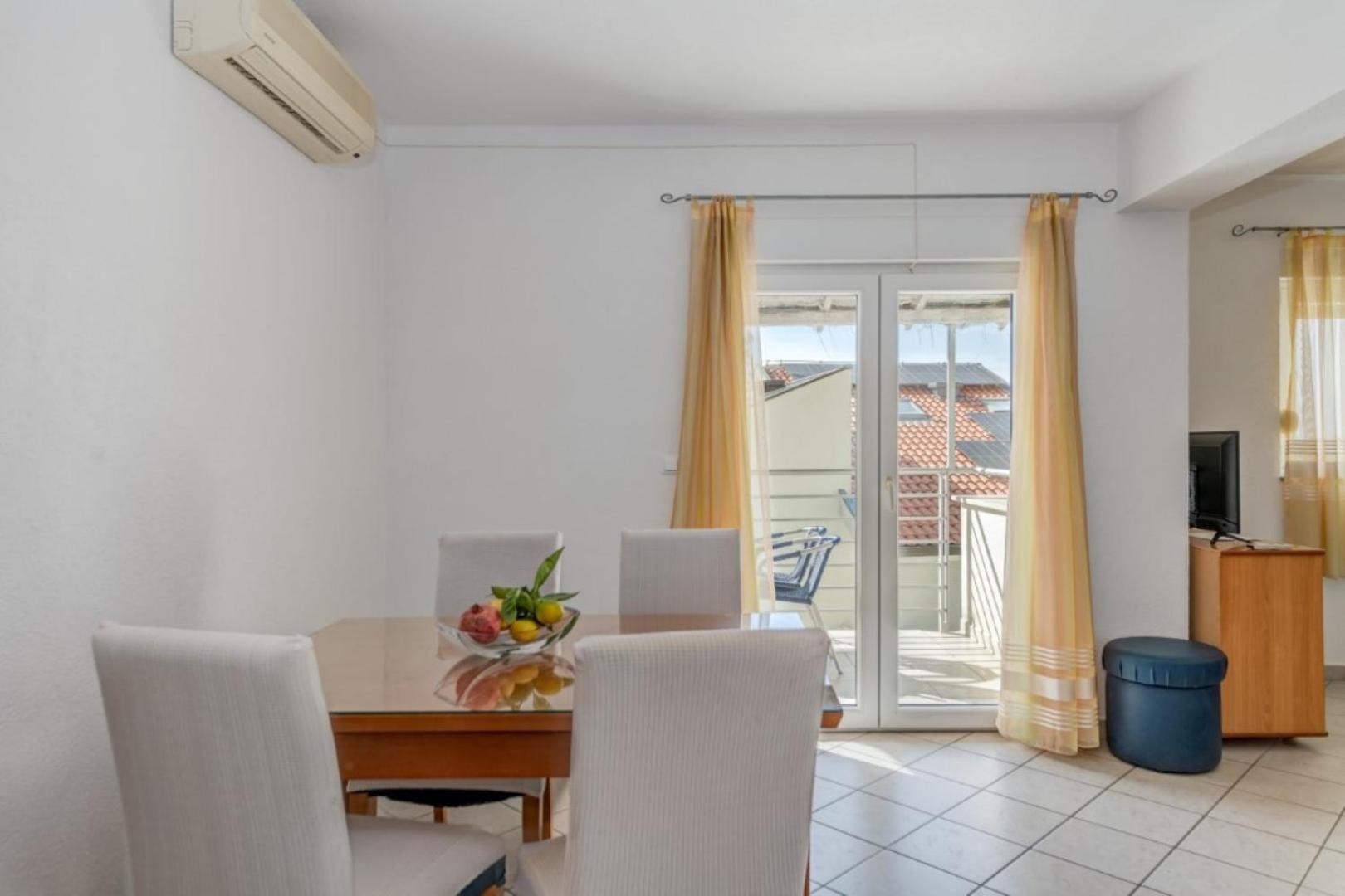 Ruza&Nikolina "1" Apartmani - Baška Voda Extérieur photo