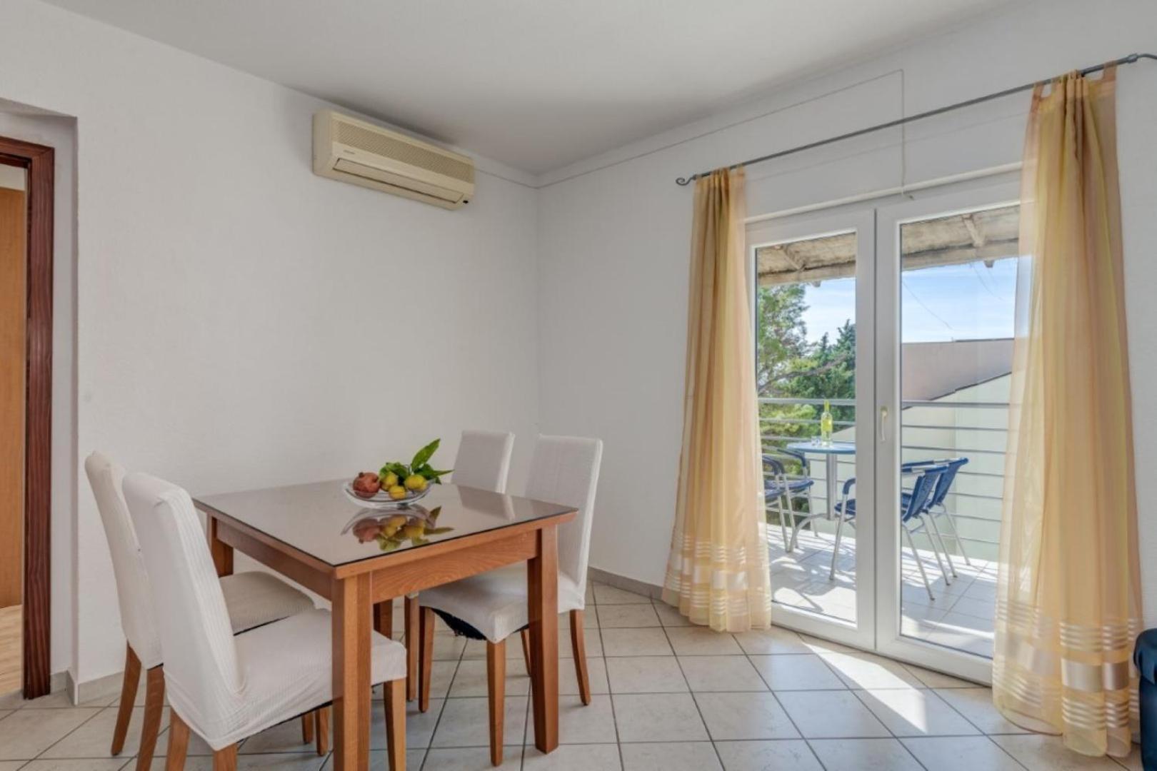 Ruza&Nikolina "1" Apartmani - Baška Voda Extérieur photo