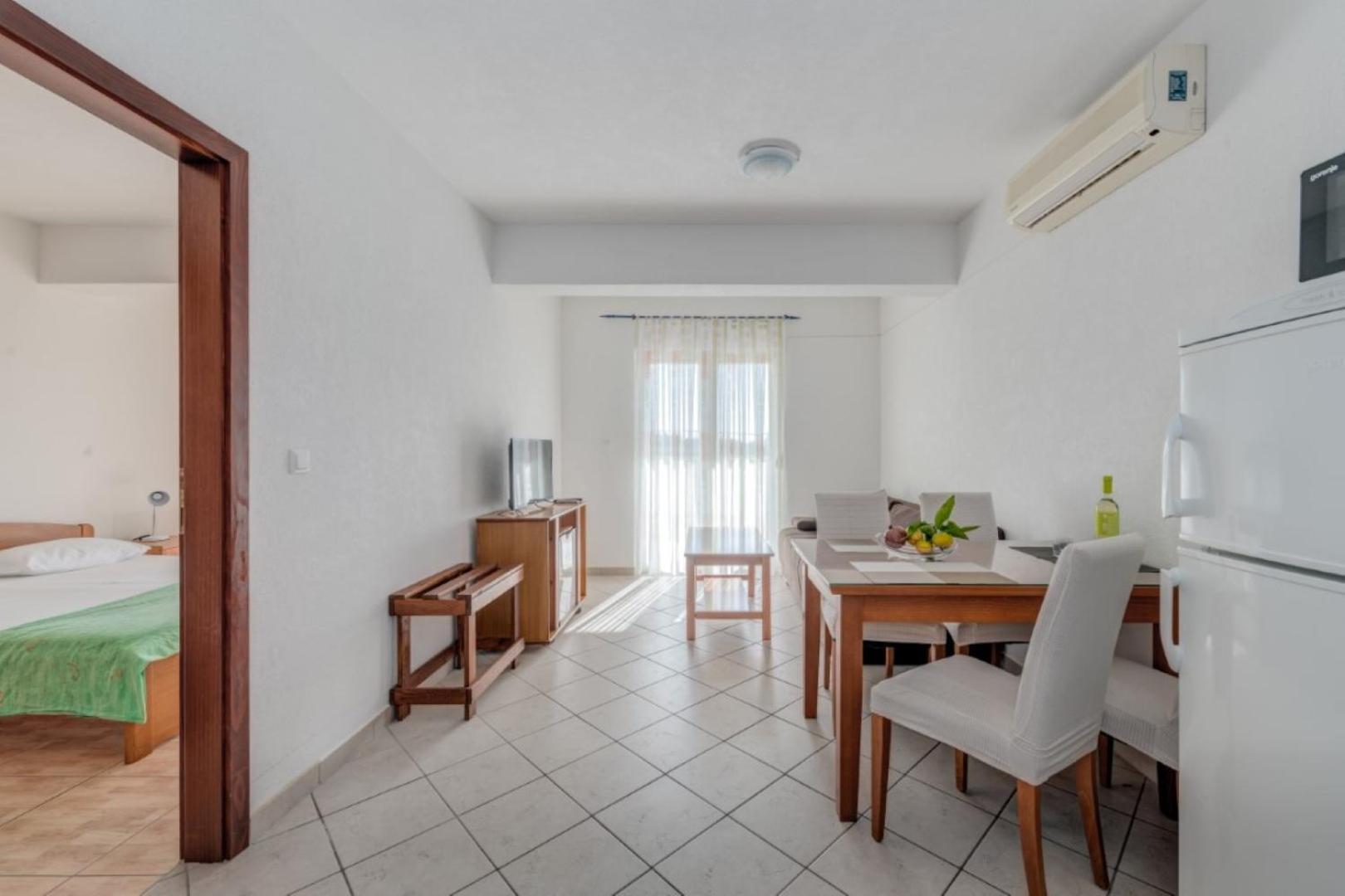 Ruza&Nikolina "1" Apartmani - Baška Voda Extérieur photo